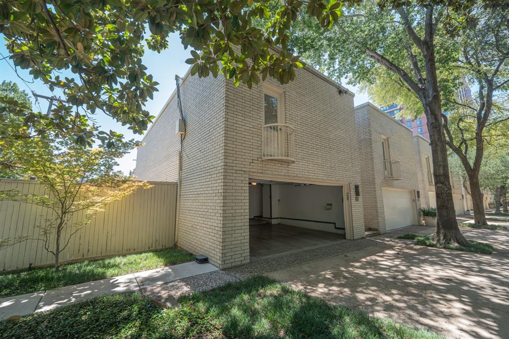 2818 Welborn Drive 9 Property Photo 2