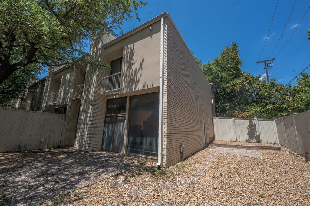 2818 Welborn Drive 9 Property Photo 4