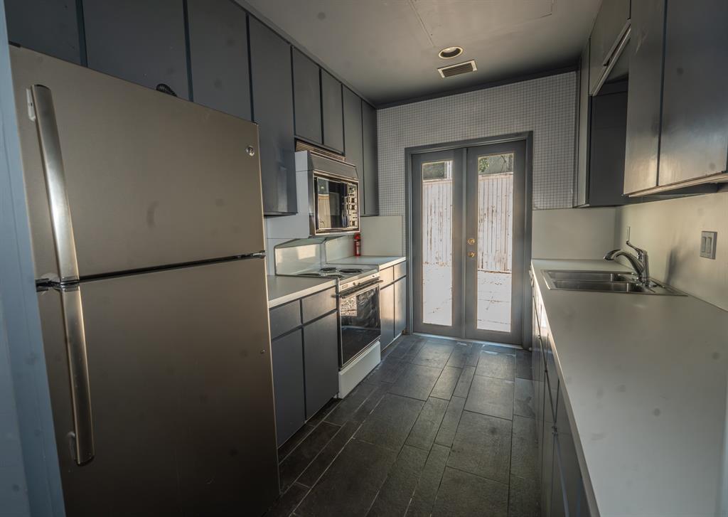 2818 Welborn Drive 9 Property Photo 12