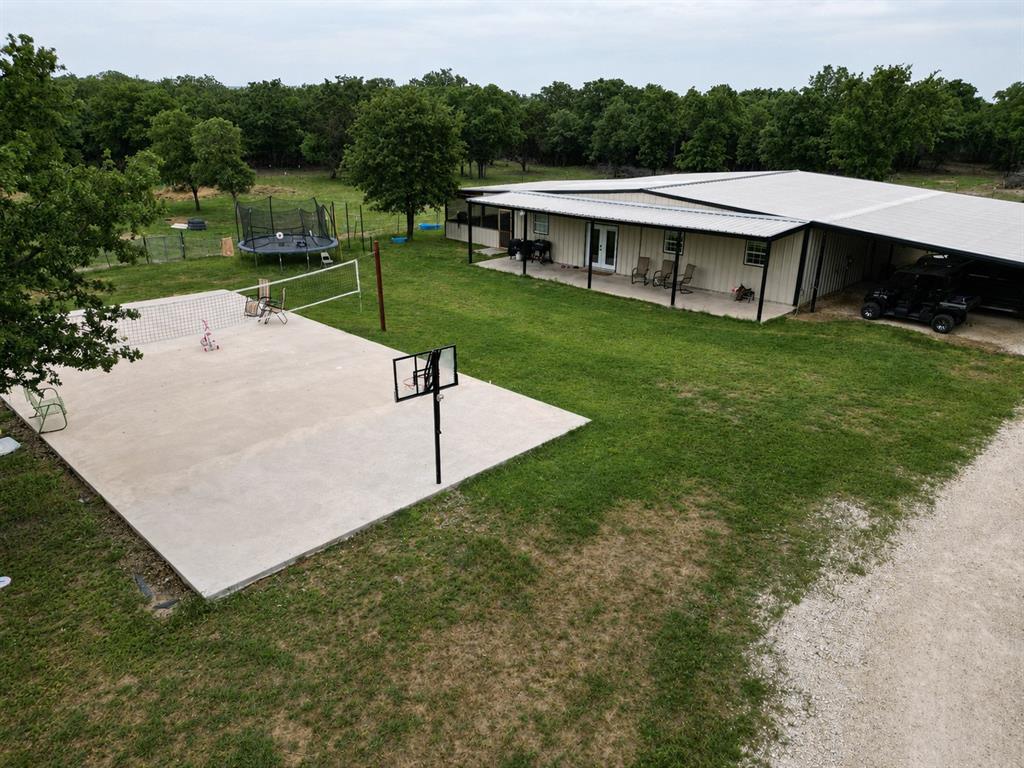 636 Private Road 4691 Property Photo 3