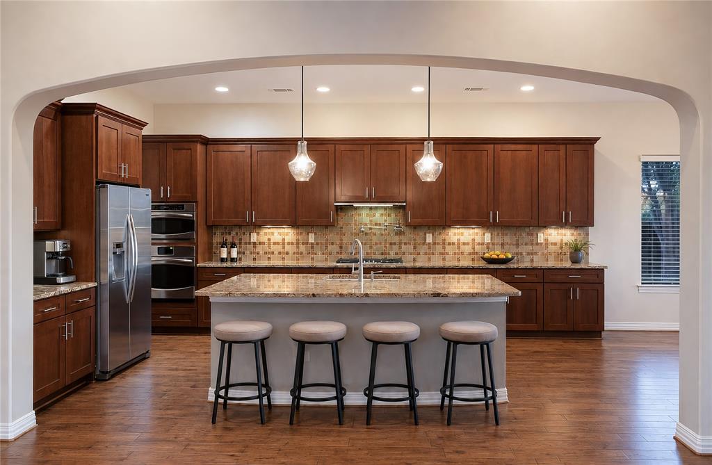 8908 Crestview Property Photo 4