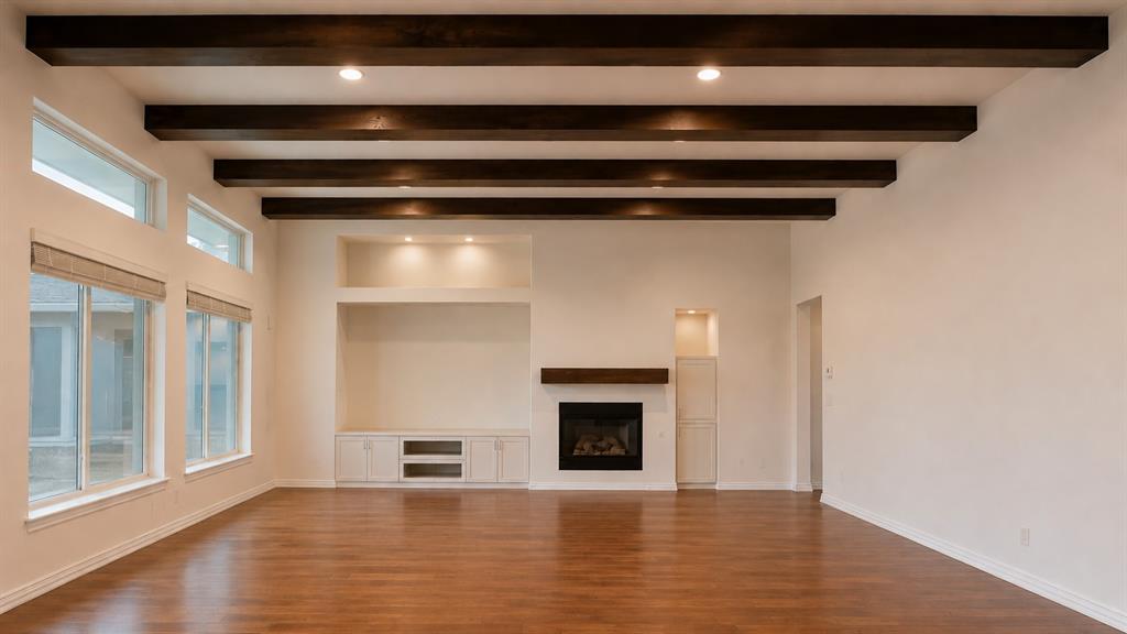 8908 Crestview Property Photo 7