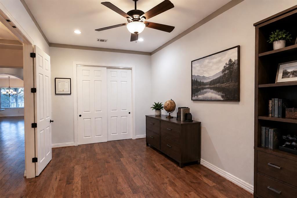8908 Crestview Property Photo 17
