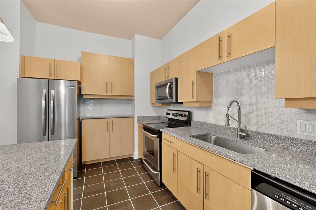 4414 Cedar Springs Road 318 Property Photo 1