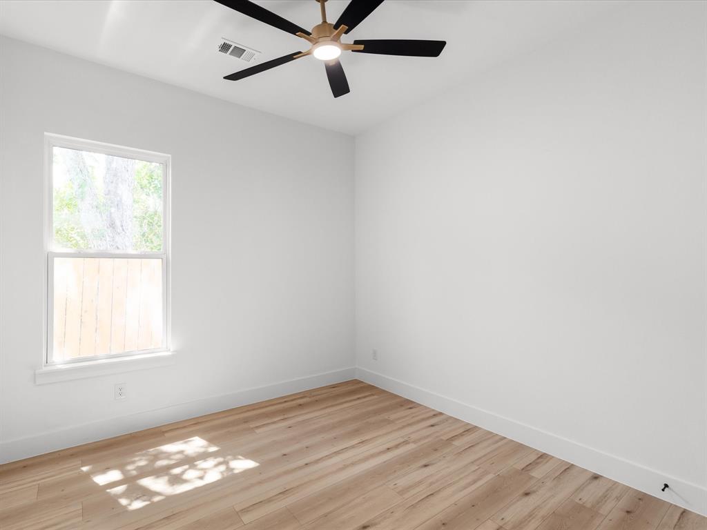 4233 Avenue H Property Photo 16