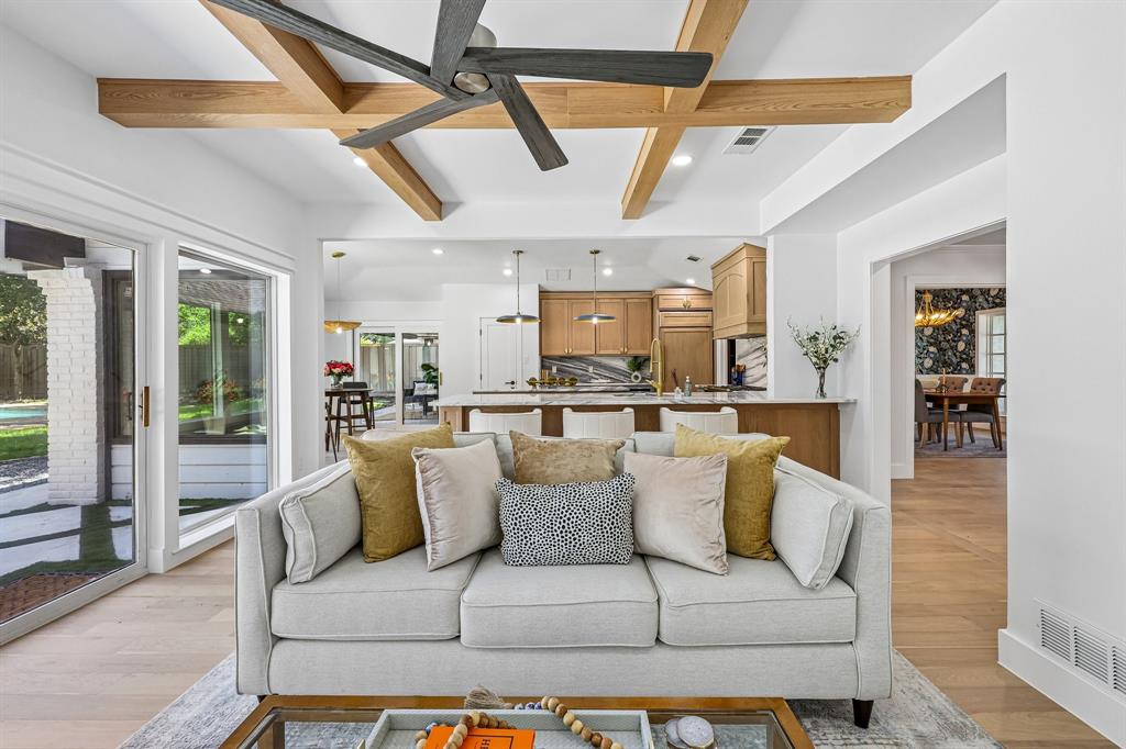 6707 Rolling Vista Drive Property Photo 7
