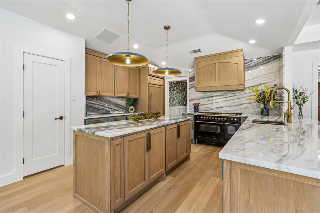 6707 Rolling Vista Drive Property Photo 18