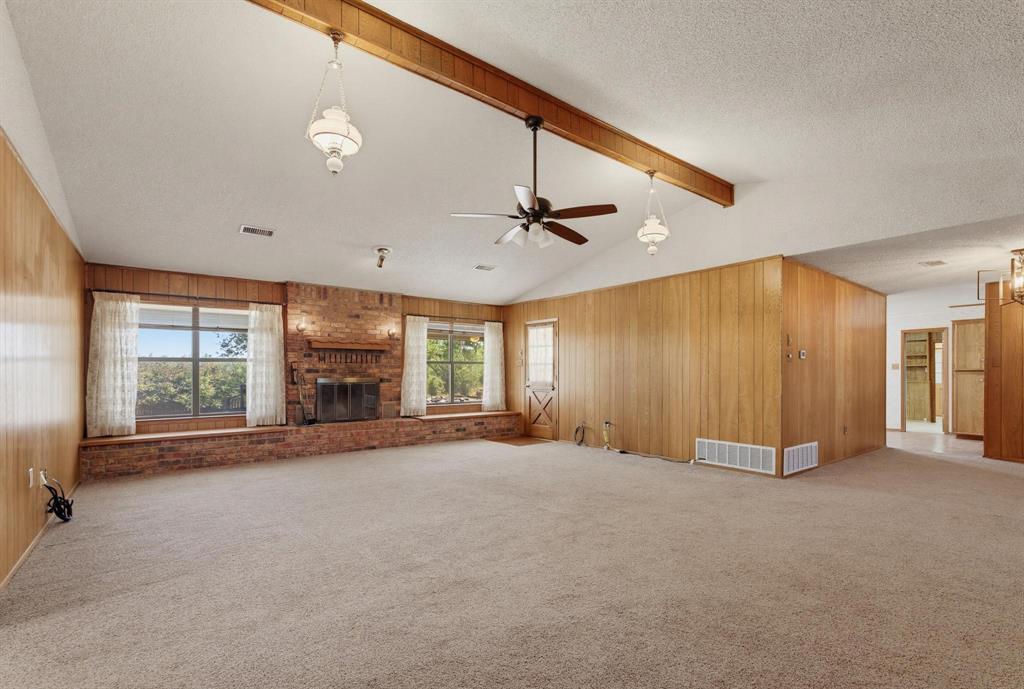 727 Key Lane Property Photo 8