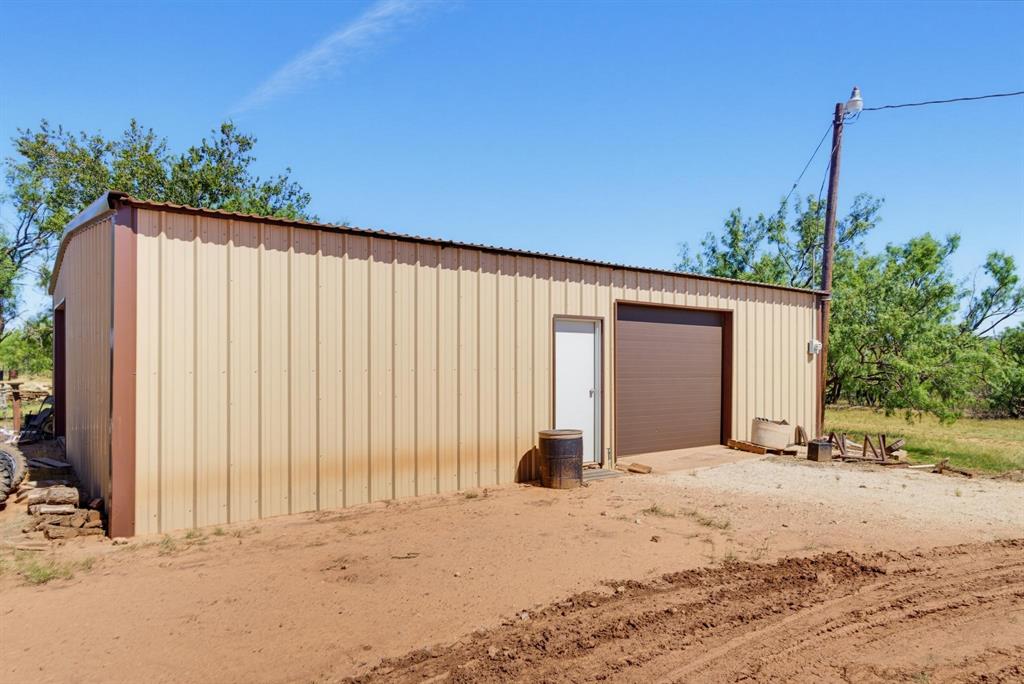 727 Key Lane Property Photo 32
