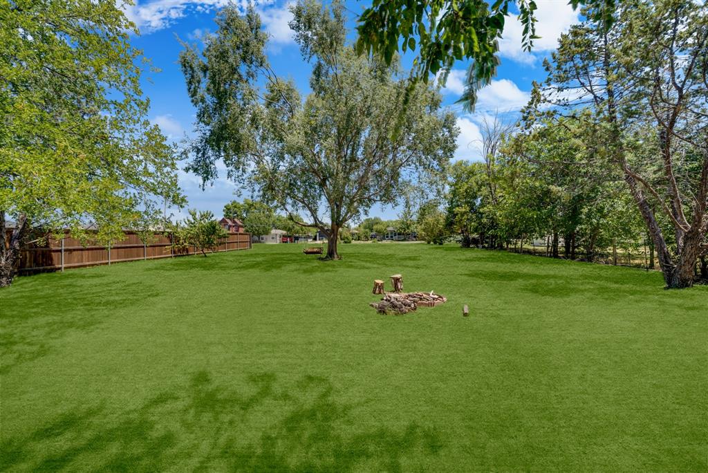 412 N Arizona Drive Property Photo 3