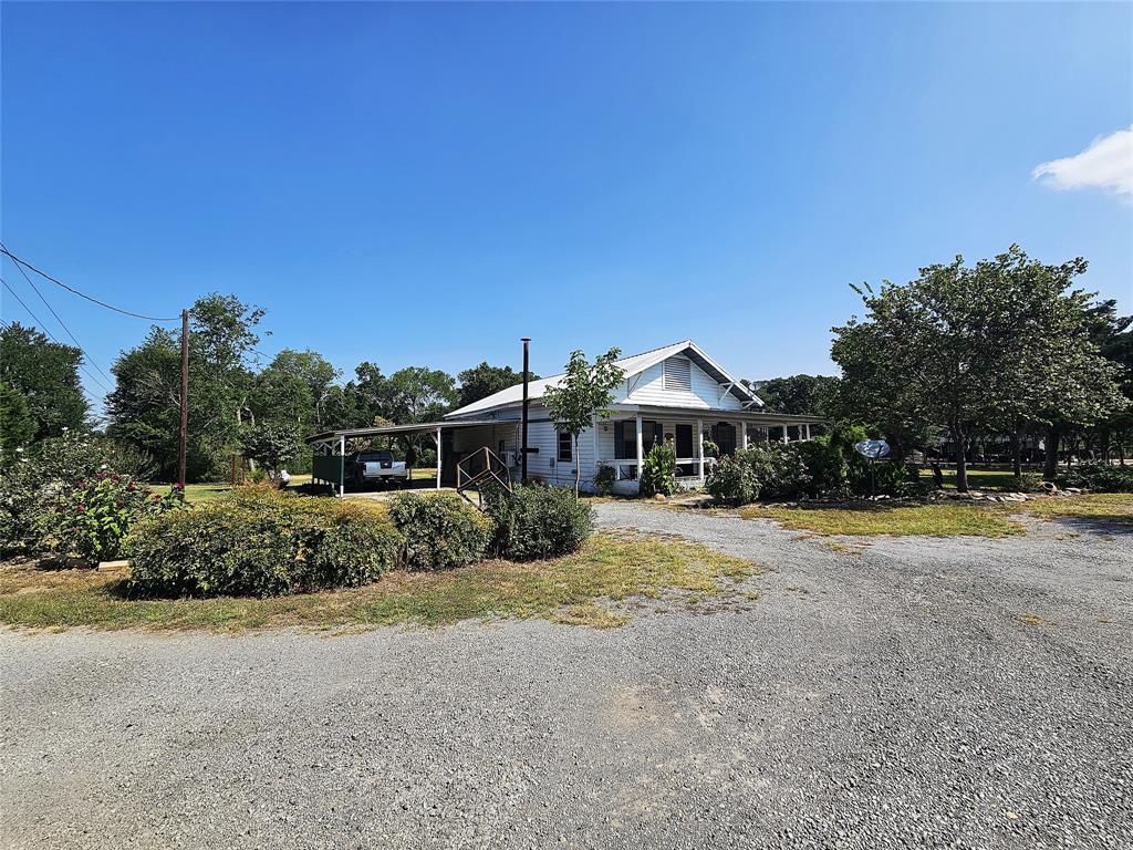 1105 Fm 39 Property Photo 2
