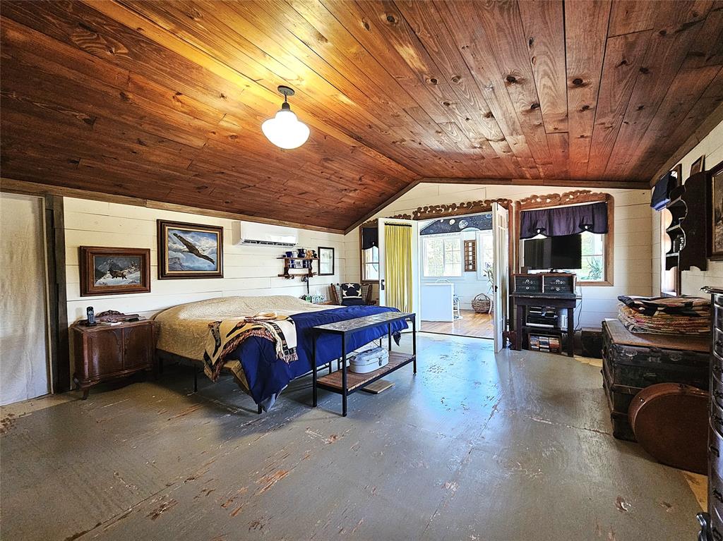 1105 Fm 39 Property Photo 11