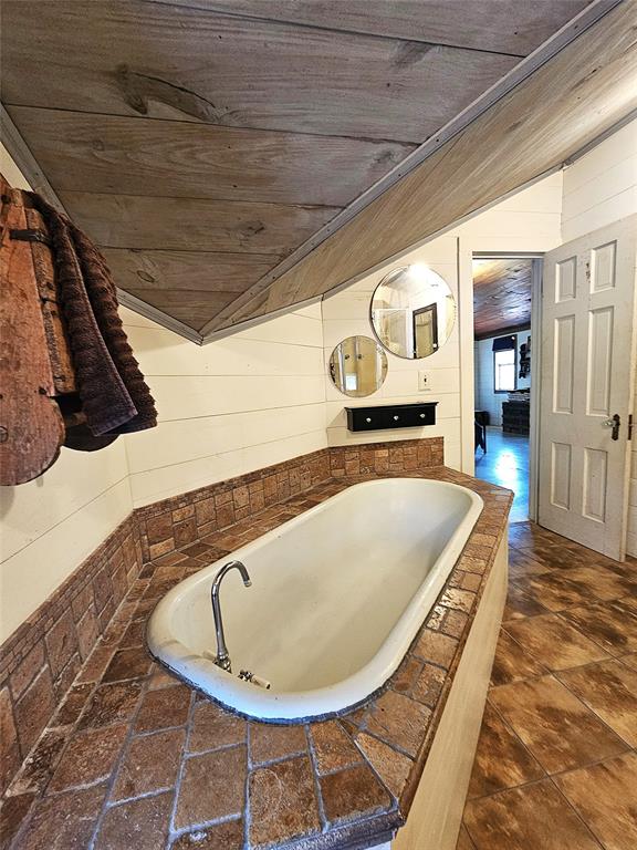 1105 Fm 39 Property Photo 16