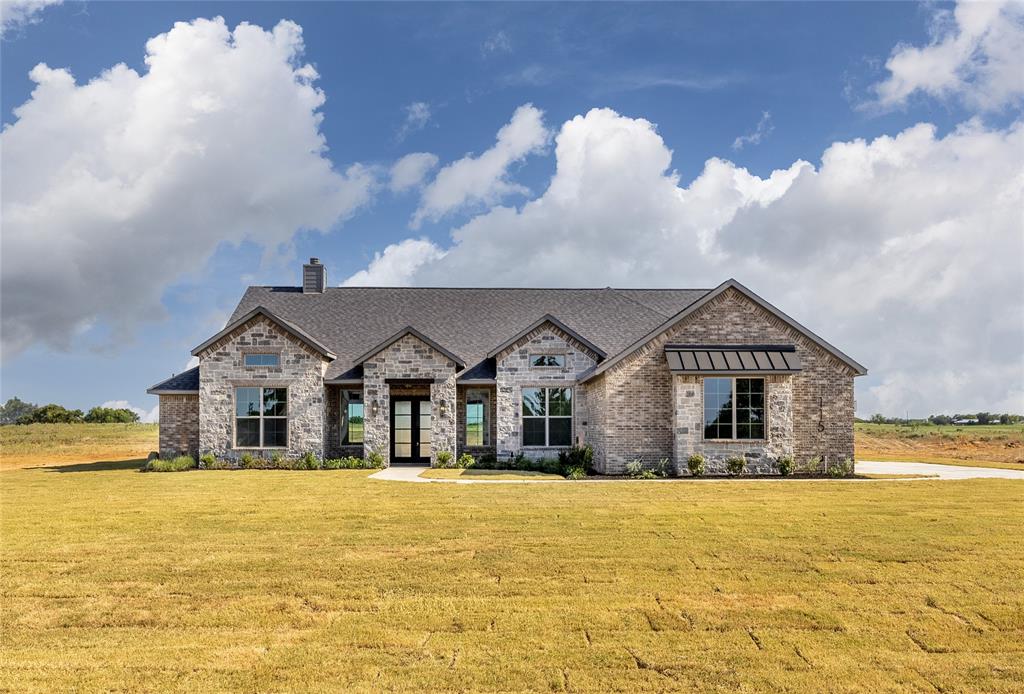 115 Red Bud Road Property Photo 1