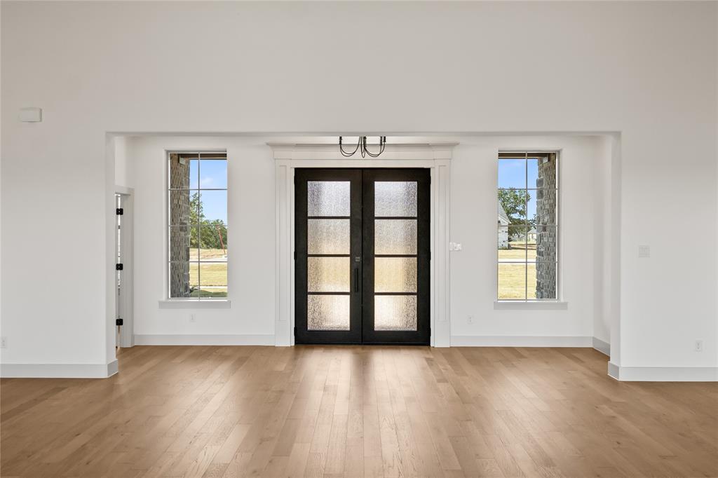 115 Red Bud Road Property Photo 8