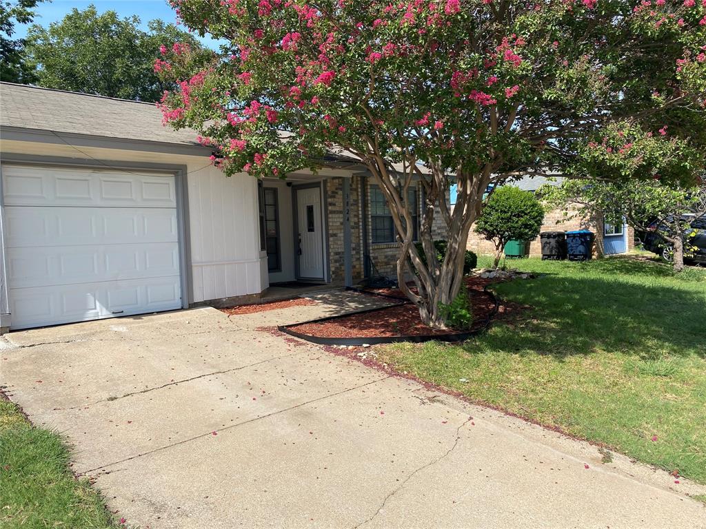 3824 Longmeadow Way Property Photo 1