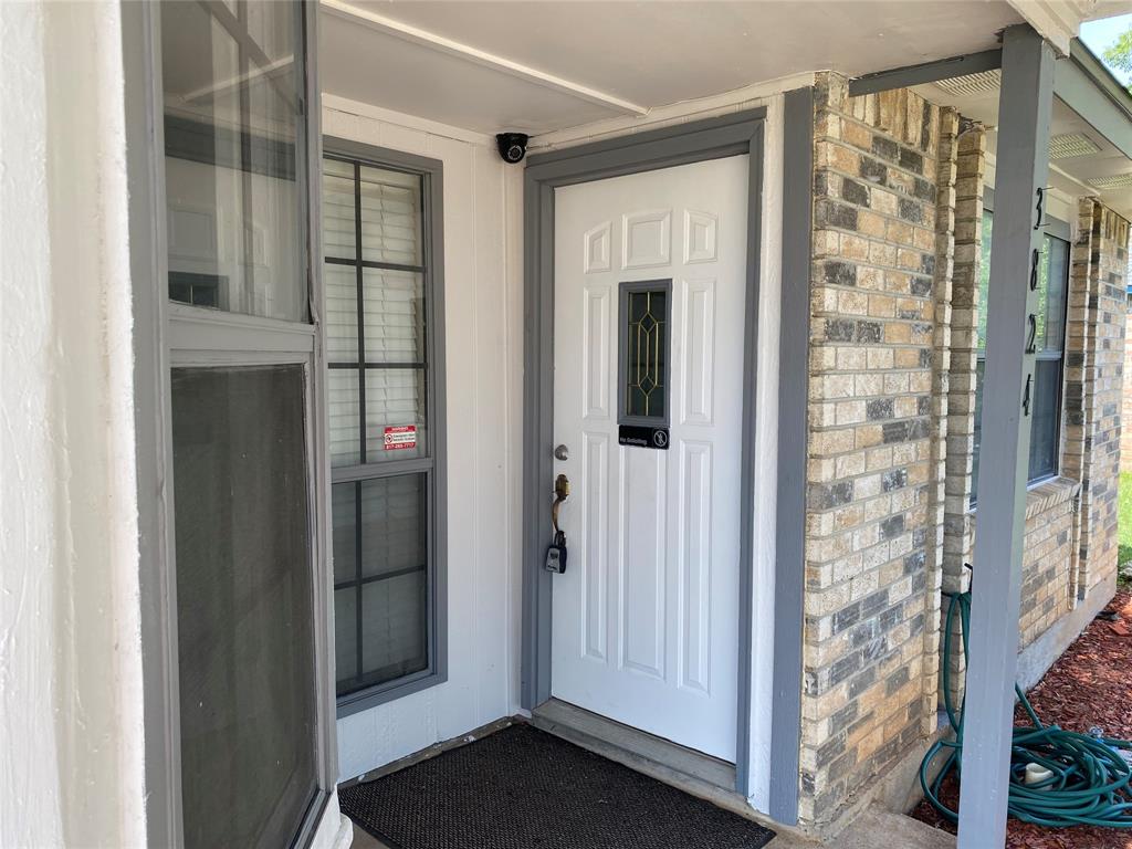 3824 Longmeadow Way Property Photo 3