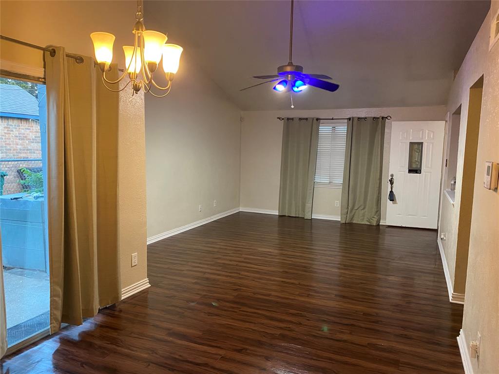 3824 Longmeadow Way Property Photo 5