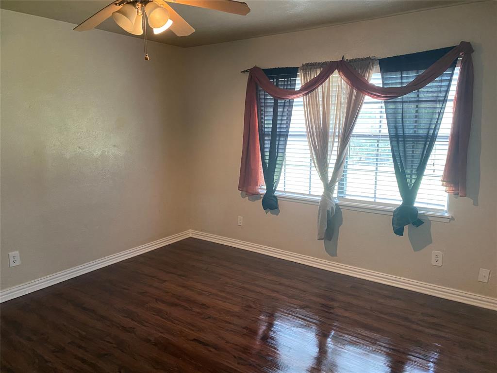 3824 Longmeadow Way Property Photo 17
