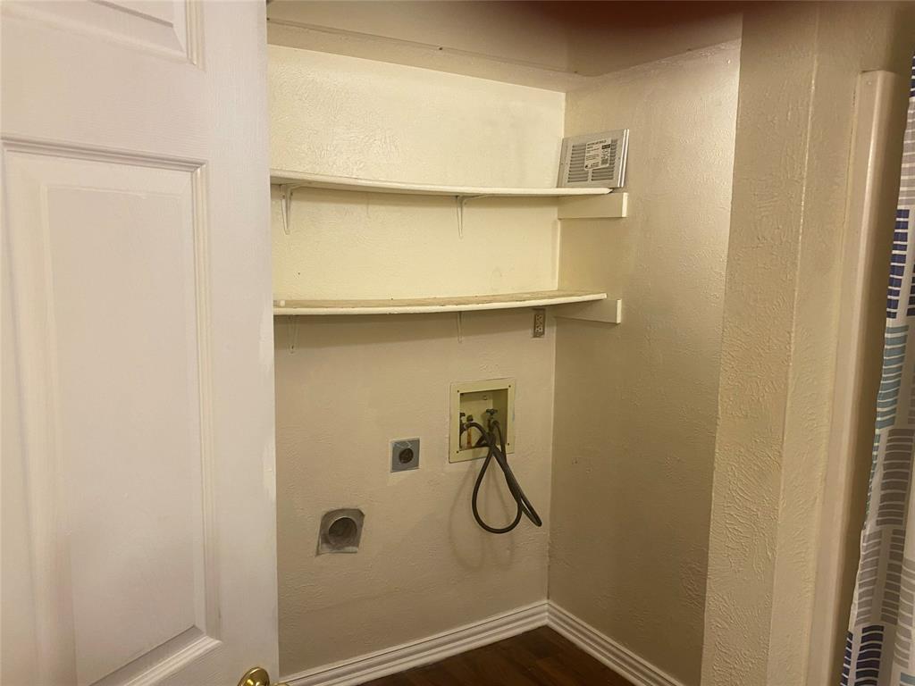 3824 Longmeadow Way Property Photo 28