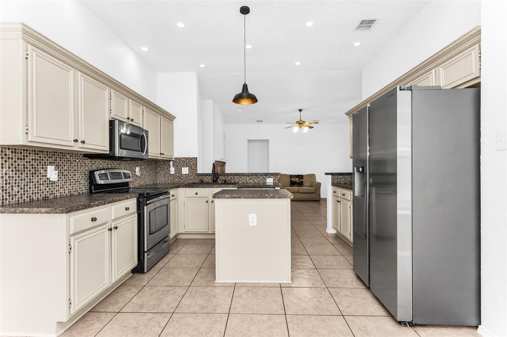 11404 Amber Valley Drive Property Photo 14