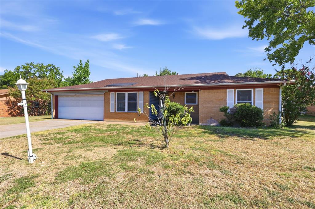 2107 10th Street Property Photo 1