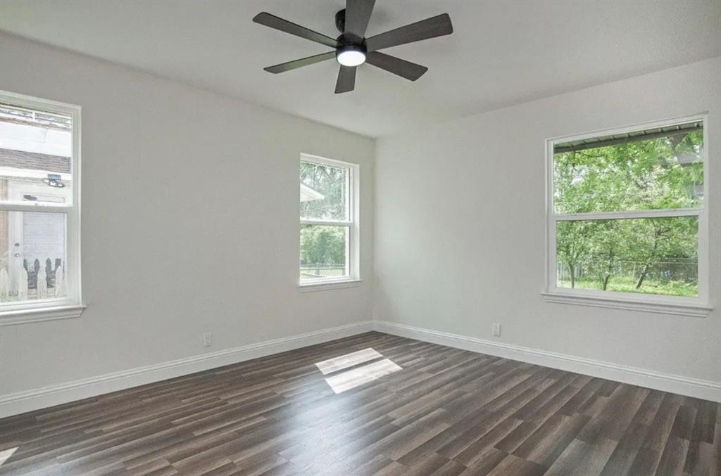 2608 Lockhart Avenue Property Photo 9