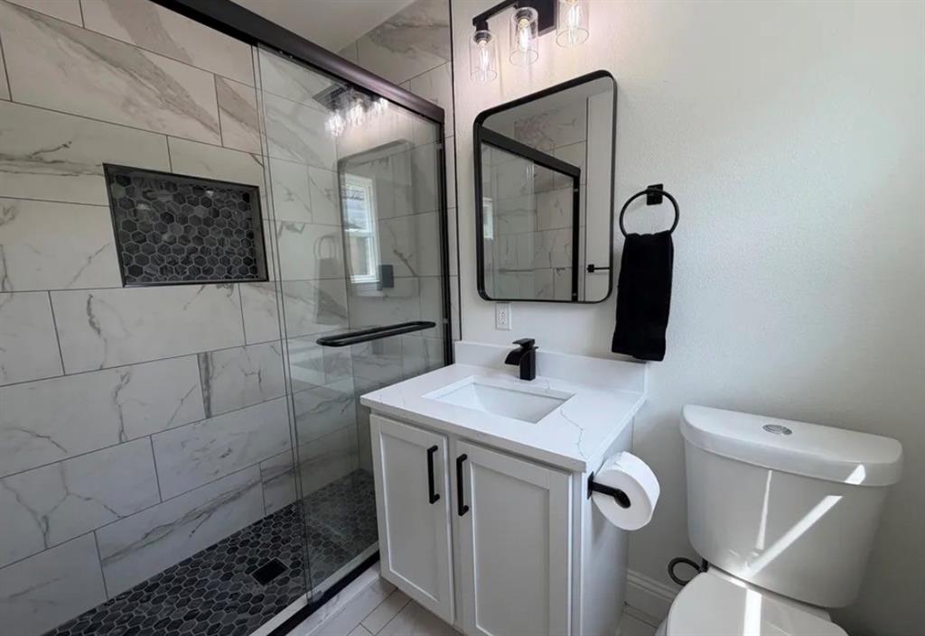 2608 Lockhart Avenue Property Photo 10