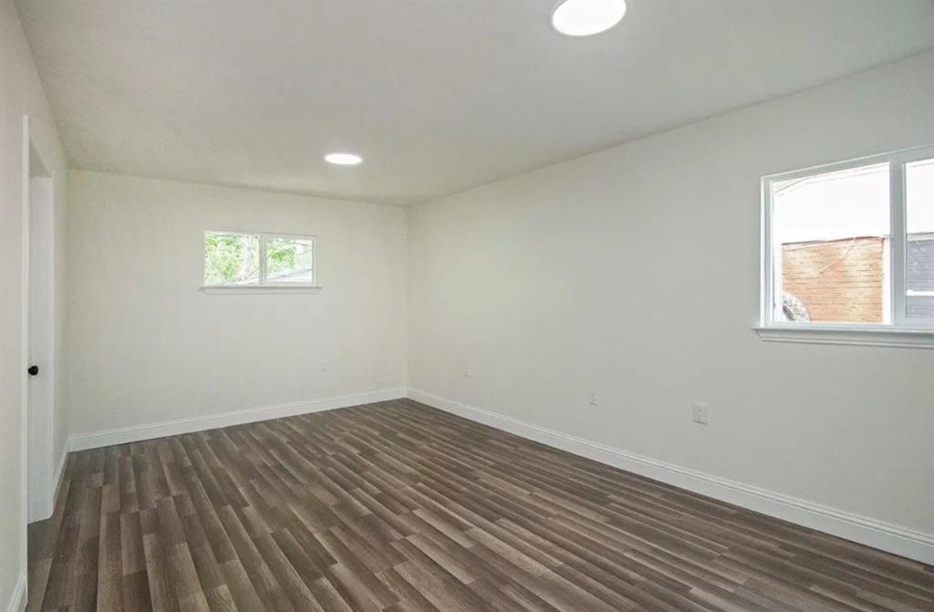 2608 Lockhart Avenue Property Photo 11