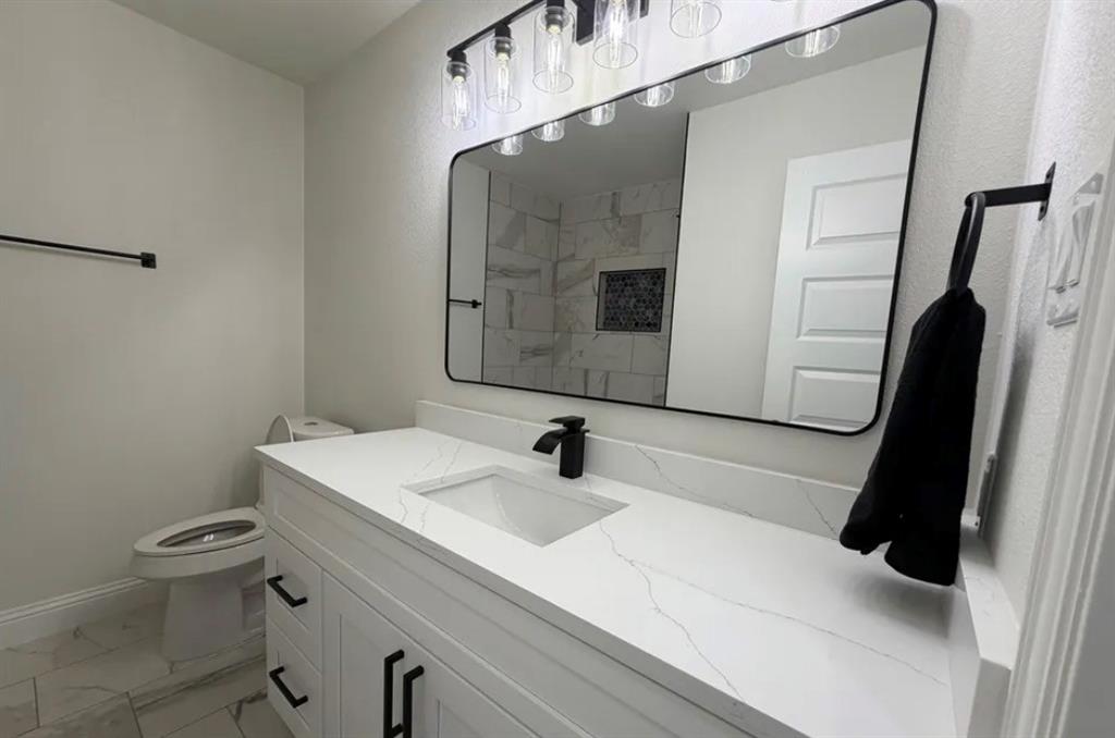 2608 Lockhart Avenue Property Photo 12