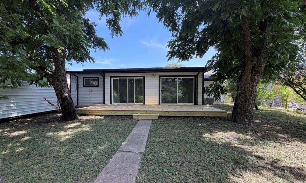 2608 Lockhart Avenue Property Photo 17