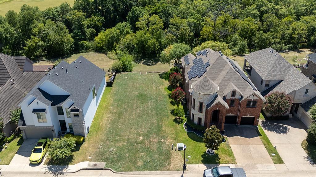 916 Saint George Place Property Photo 3