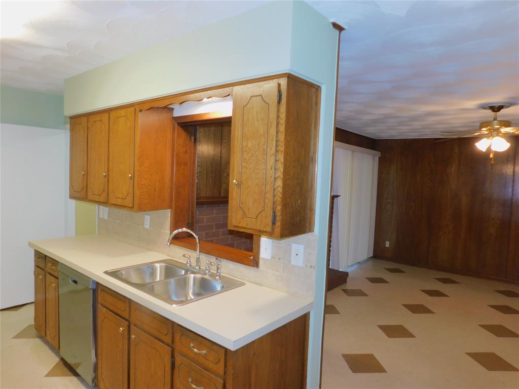2445 Eastbrook Drive Property Photo 6