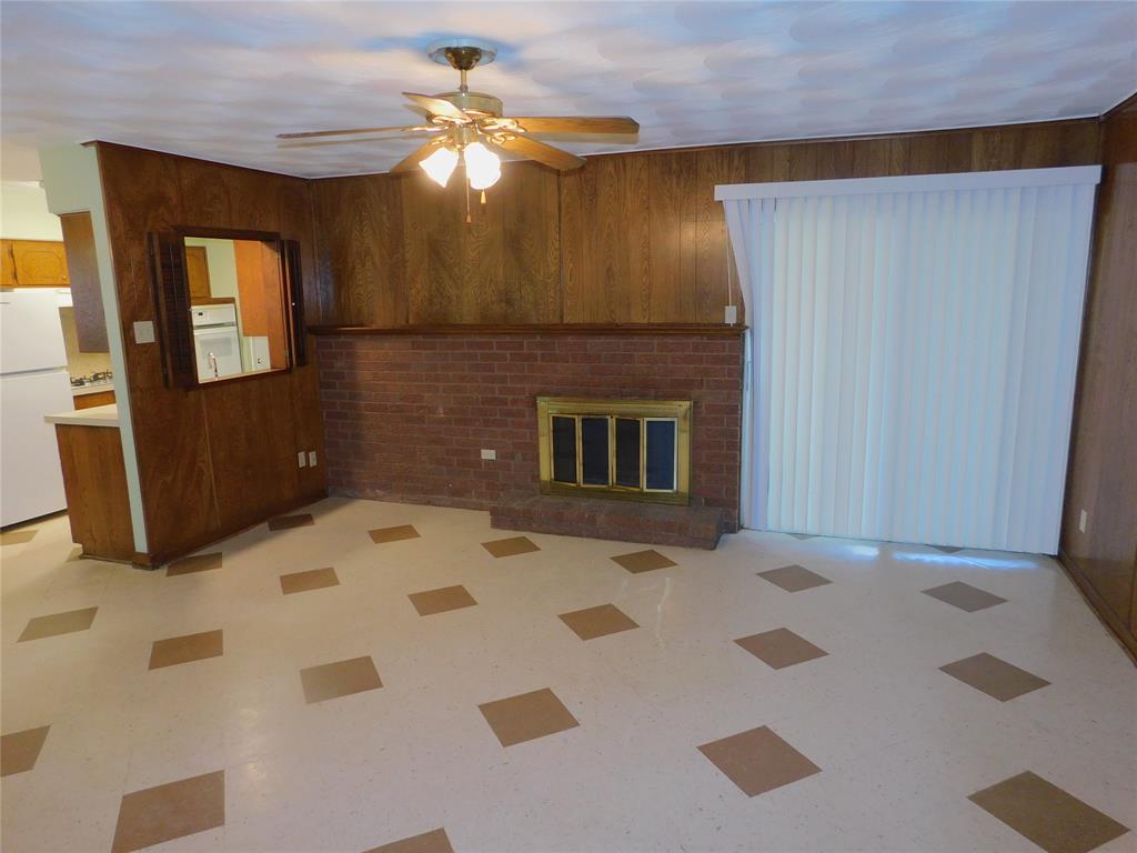2445 Eastbrook Drive Property Photo 10
