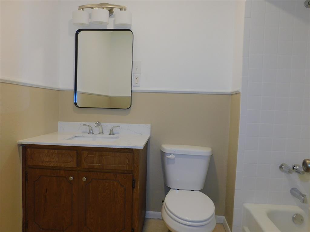 2445 Eastbrook Drive Property Photo 20