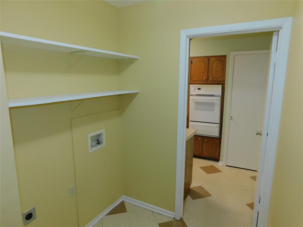 2445 Eastbrook Drive Property Photo 21