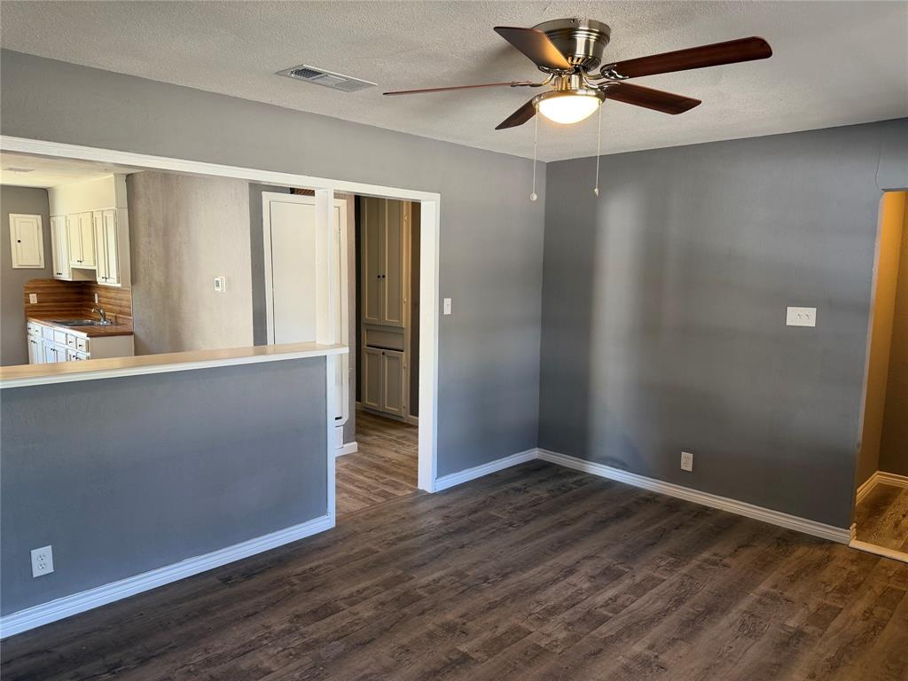 2111 Se 19th Street Property Photo 4