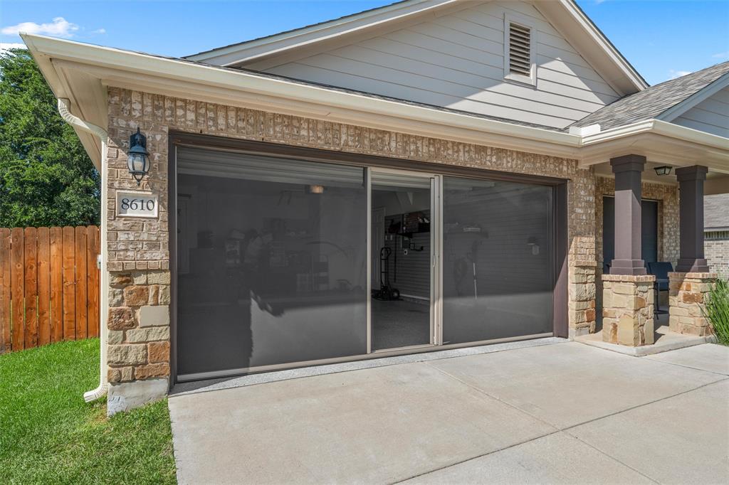 8610 Foggy Draw Court Property Photo 3