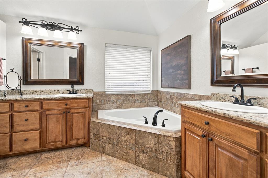 4618 Majestic Sky Property Photo 20