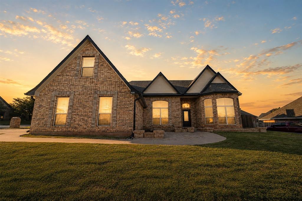 4618 Majestic Sky Property Photo 37