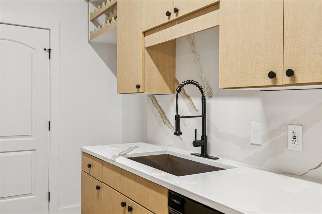 3225 Turtle Creek Boulevard 142 Property Photo 6