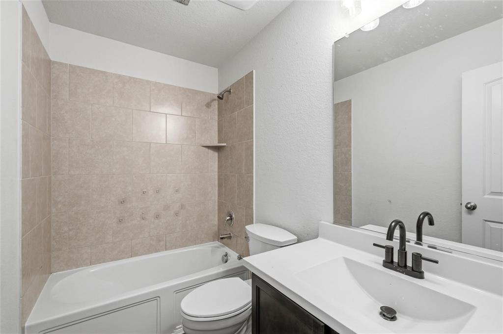 903 Spruce Lane Property Photo 7