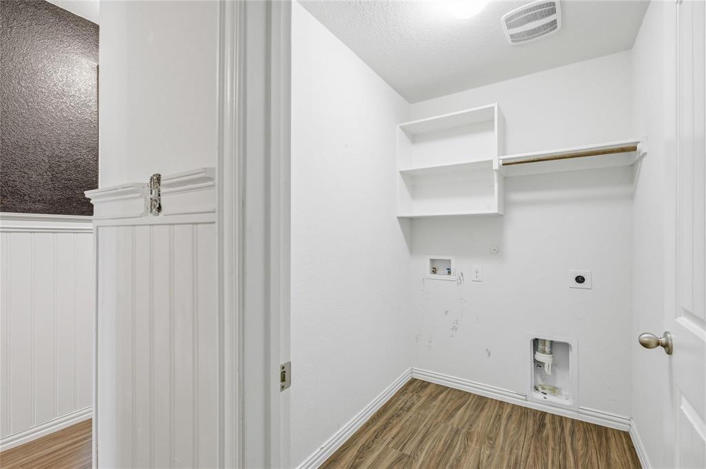903 Spruce Lane Property Photo 9