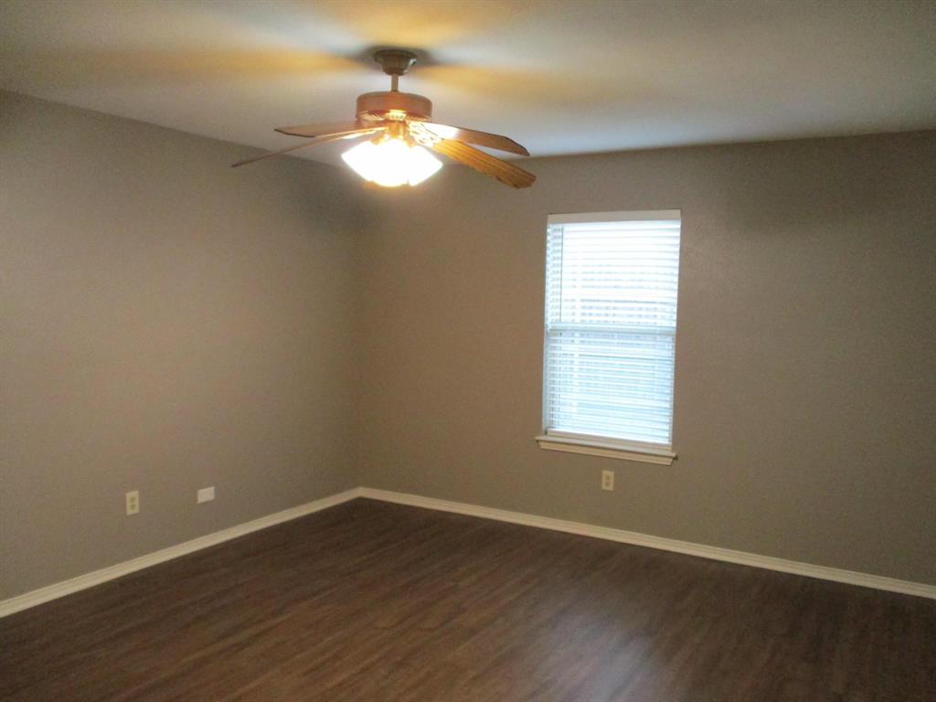 912 Shell Court Property Photo 6