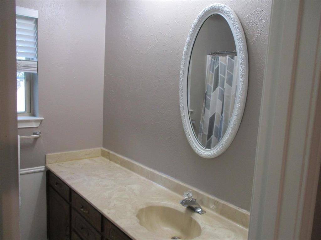 912 Shell Court Property Photo 7