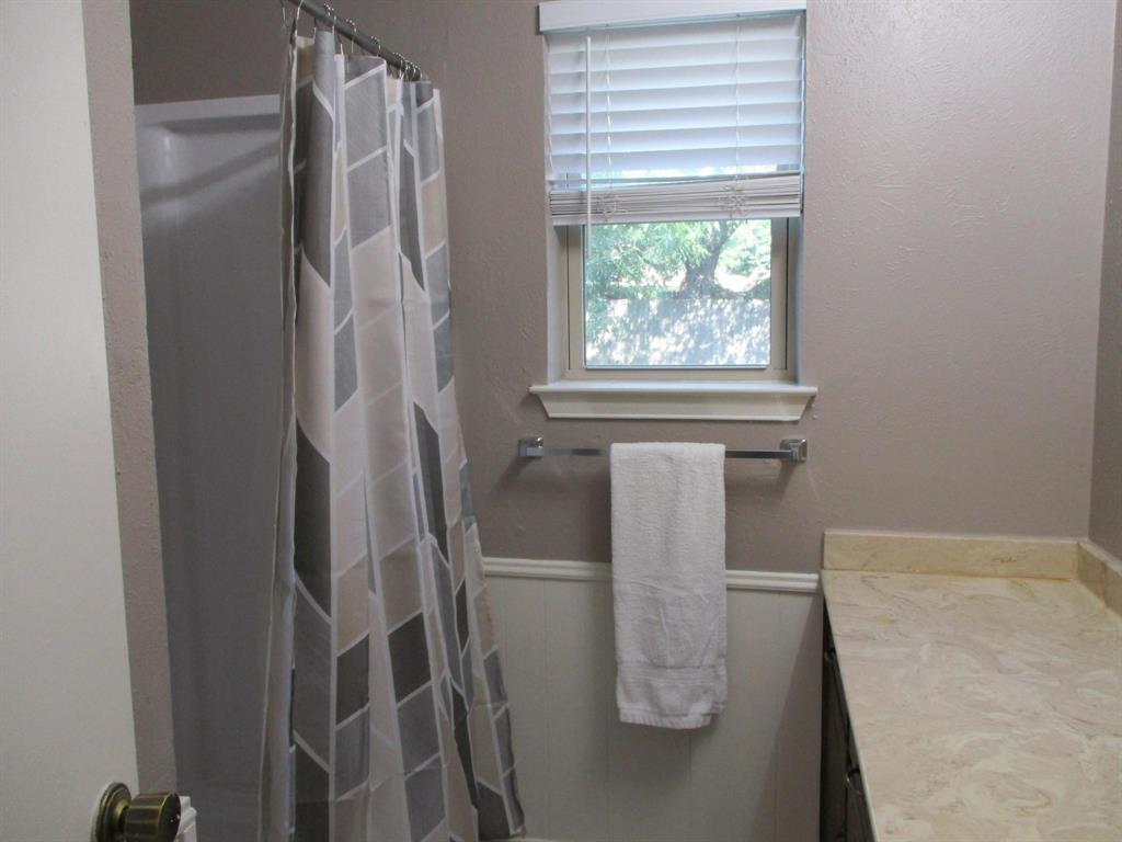 912 Shell Court Property Photo 8