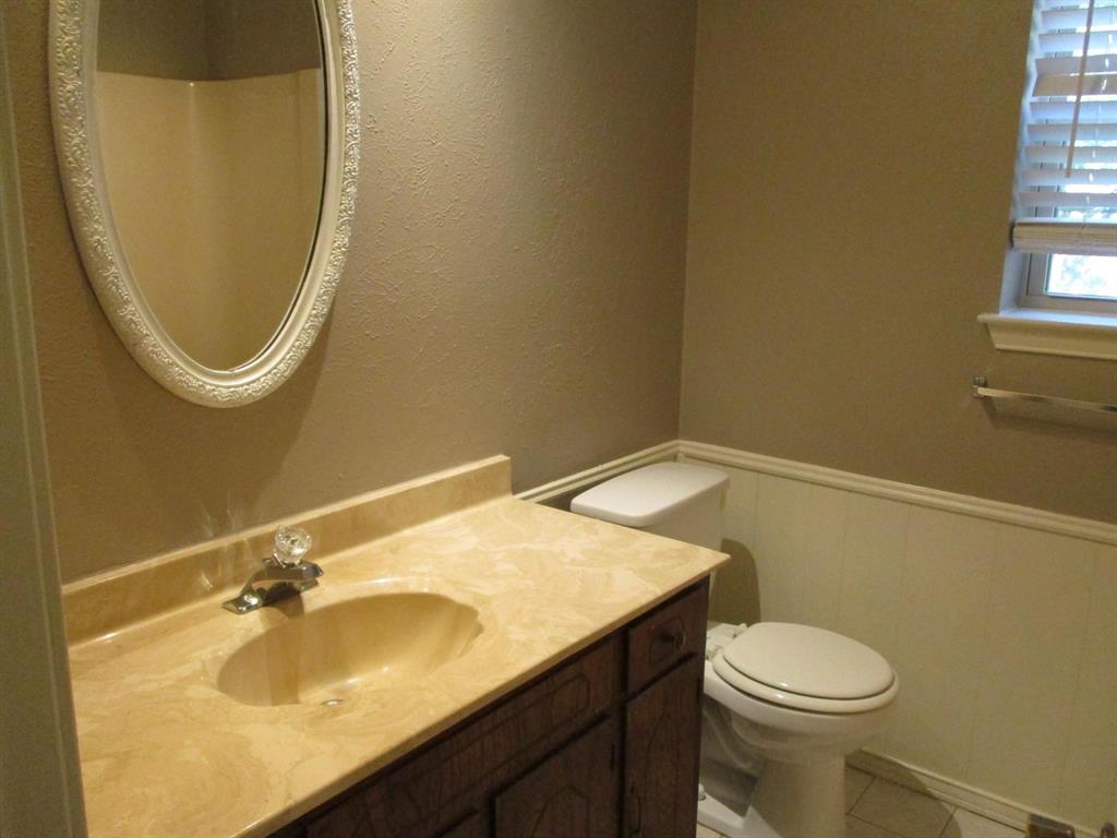 912 Shell Court Property Photo 12