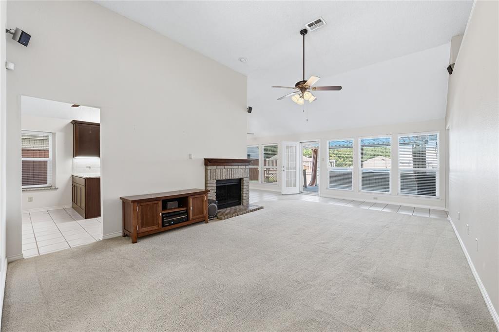 840 Lionel Way Property Photo 4