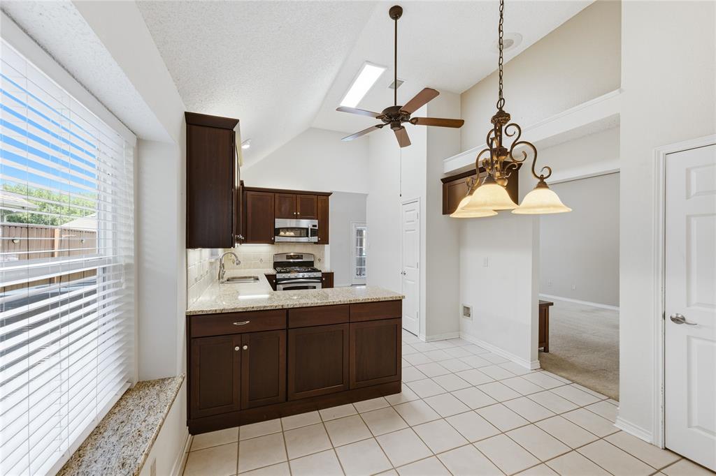 840 Lionel Way Property Photo 11