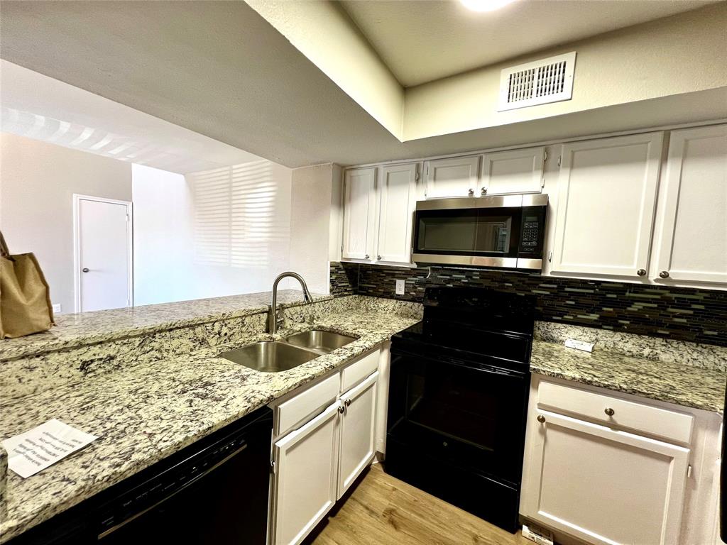 9807 Walnut Street 201 Property Photo 5